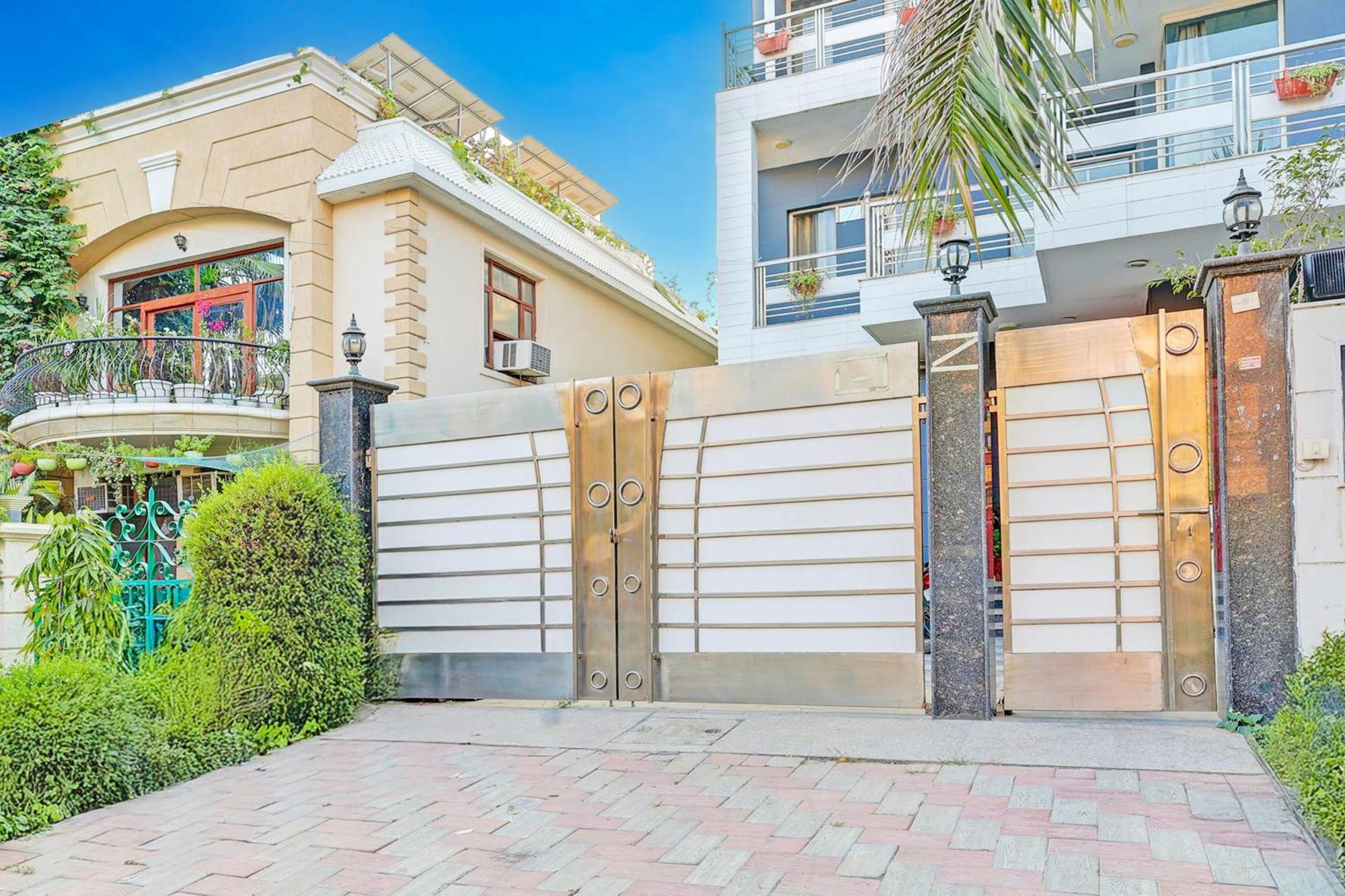 Отель Townhouse Sector 49 Sohna Road Гургаон Экстерьер фото